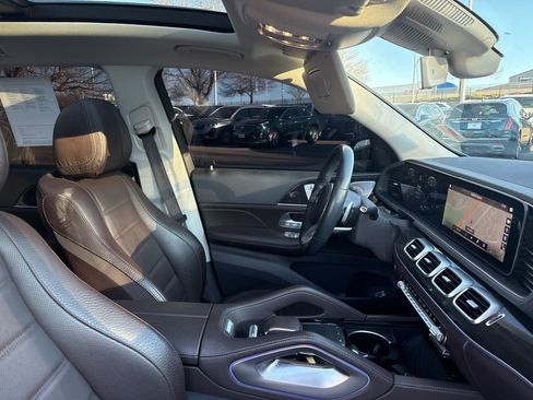 Used 2020 Mercedes-Benz GLS 580 4MATIC image 25