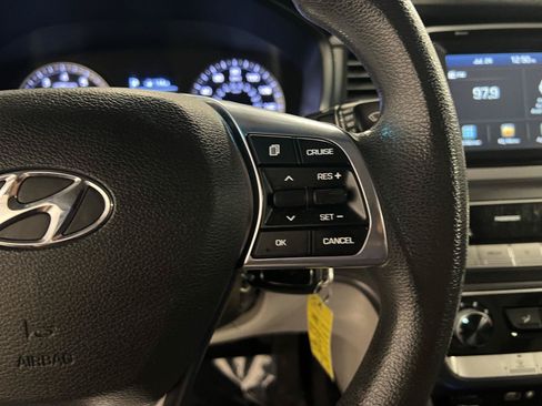 Used 2018 Hyundai Sonata SE FWD image 16