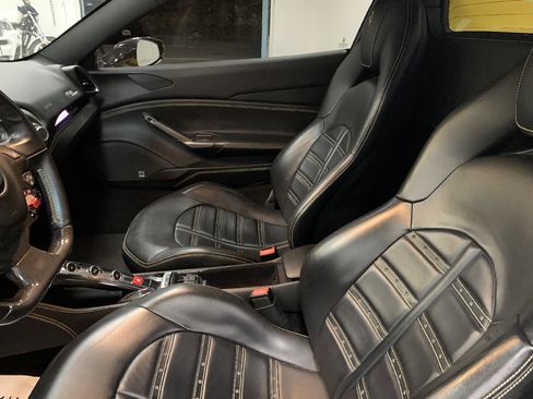 Used 2017 Ferrari 488 Spider image 18