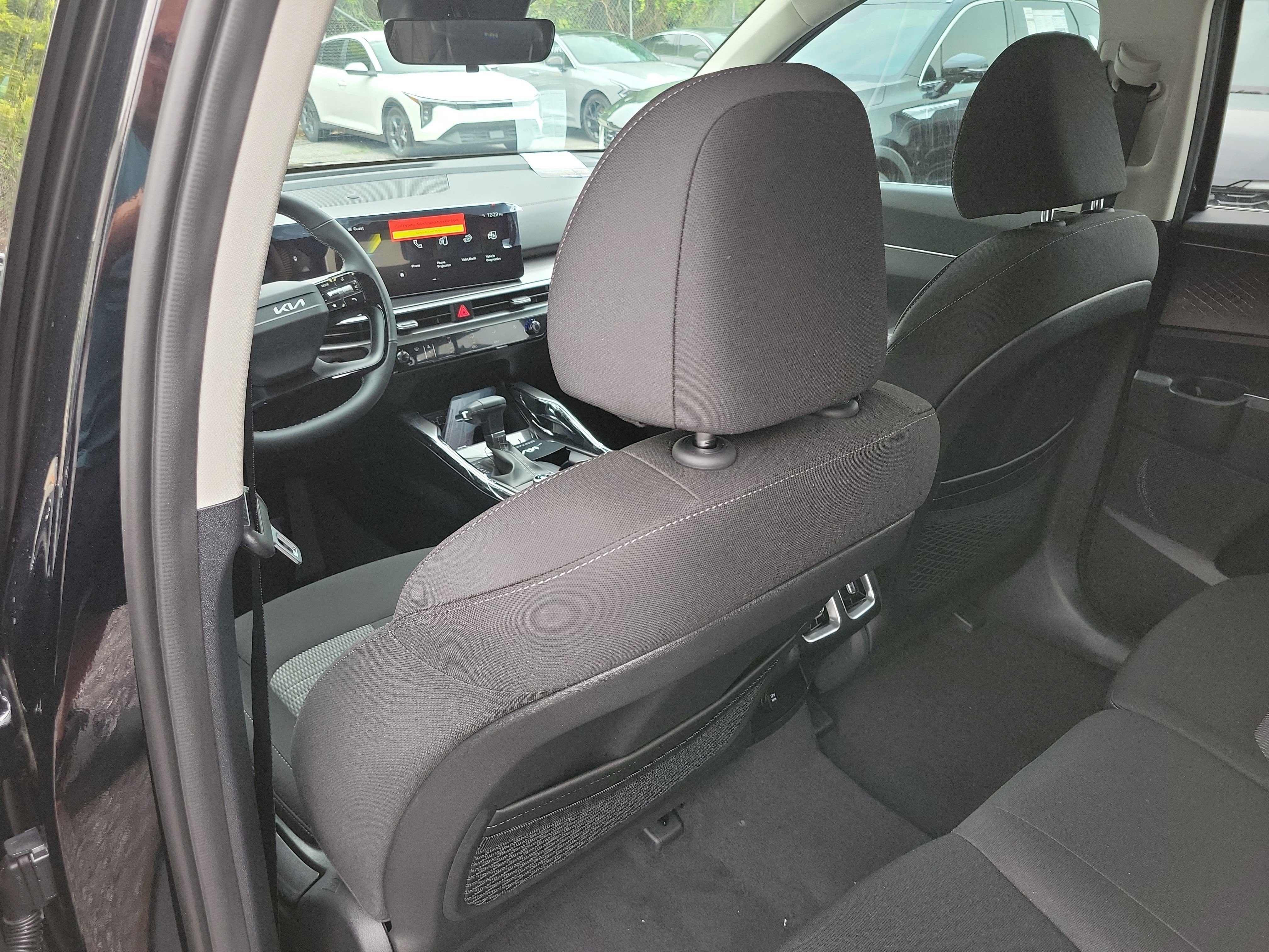 Used 2026 Kia Sorento LX FWD image 12