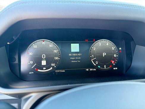 New 2026 Land Rover Defender 110 X-Dynamic SE image 39