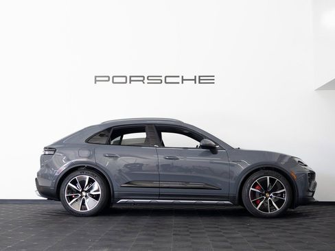 New 2025 Porsche Macan 4S Electric image 8