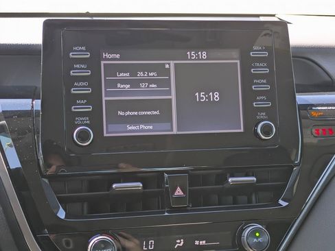 Used 2021 Toyota Camry SE FWD image 19