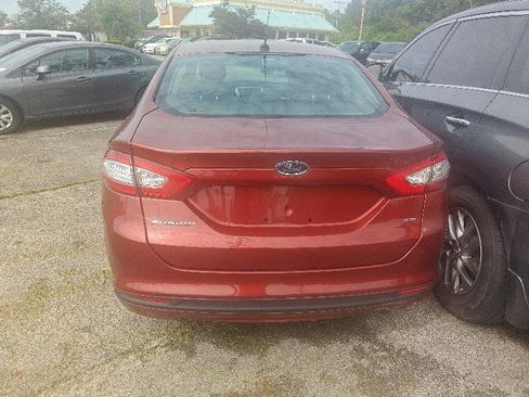 Used 2014 Ford Fusion SE image 3