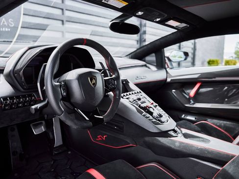 Used 2016 Lamborghini Aventador LP 750-4 Superveloce AWD/4WD image 2