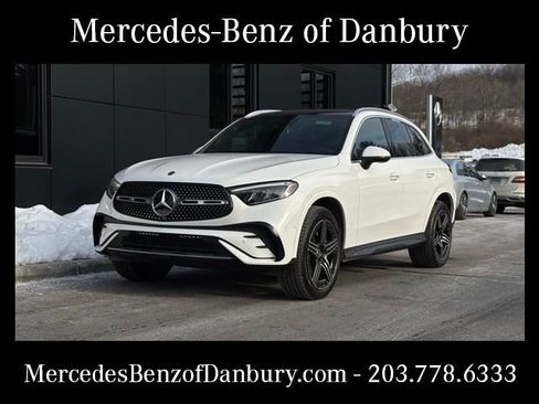 Used 2025 Mercedes-Benz GLC 300 4MATIC image 1