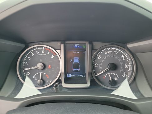 Used 2023 Toyota Tacoma TRD Off-Road AWD/4WD image 24