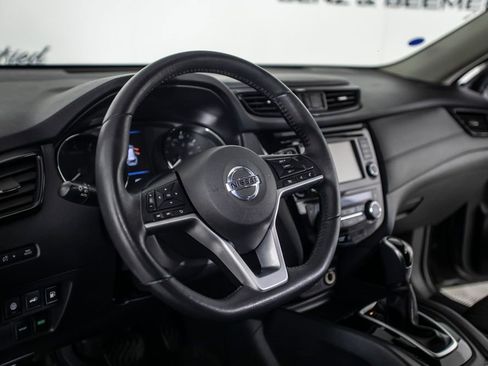 Used 2019 Nissan Rogue SV FWD image 21