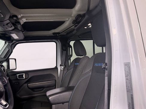 Used 2023 Jeep Wrangler Unlimited Rubicon 4xe image 22