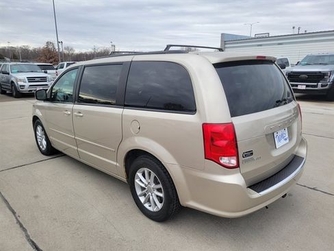Used 2014 Dodge Grand Caravan SXT image 5
