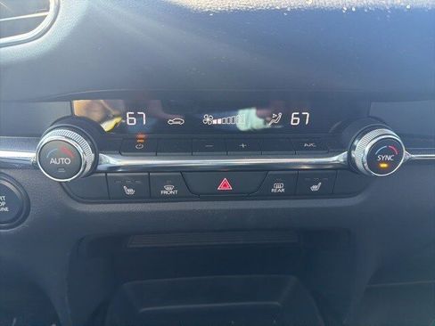 Used 2023 MAZDA CX-30 AWD 2.5 S w/ Premium Package image 21