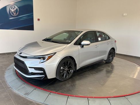 New 2026 Toyota Corolla SE image 2