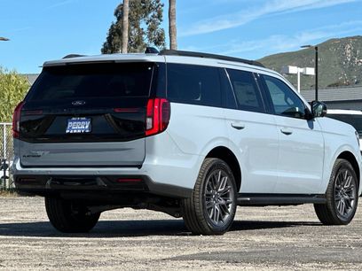 New 2026 Ford Expedition Platinum w/ Stealth Appearance Package