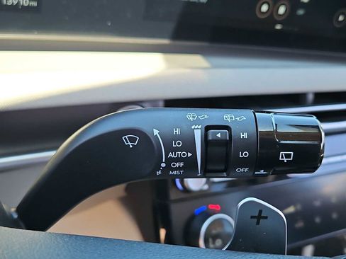Used 2025 Hyundai Tucson Limited AWD/4WD image 25