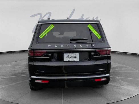 Used 2023 Jeep Wagoneer Series III w/ Preferred Equipment Group AWD/4WD image 7