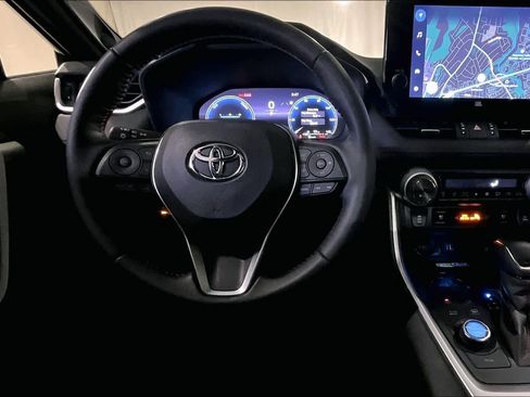 Used 2025 Toyota RAV4 XSE w/ Premium Package AWD/4WD image 5