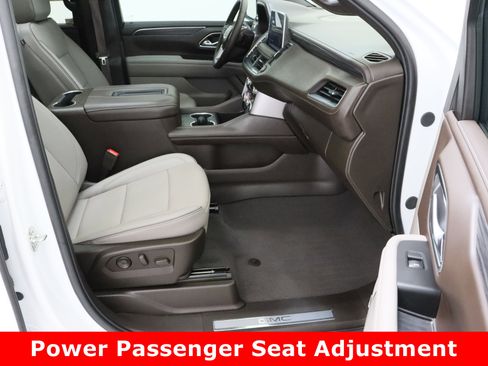 Used 2024 GMC Yukon XL SLT w/ SLT Premium Package image 42