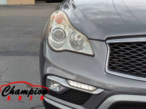 Used 2017 INFINITI QX50 AWD w/ Deluxe Touring Package image 11