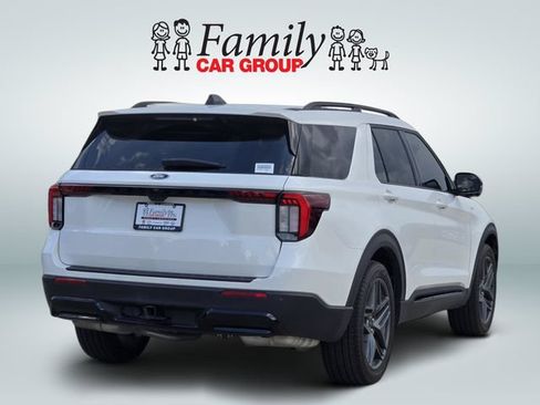 Used 2025 Ford Explorer ST-Line w/ Premium Package RWD image 4