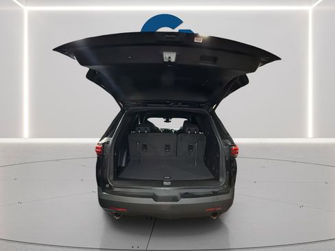 Used 2023 Chevrolet Traverse LT w/ LPO, Floor Liner Package AWD/4WD image 26