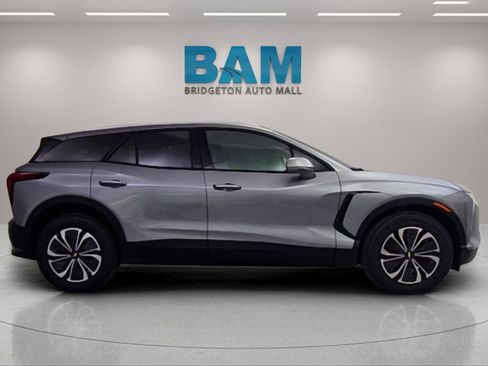 New 2025 Chevrolet Blazer EV LT image 8