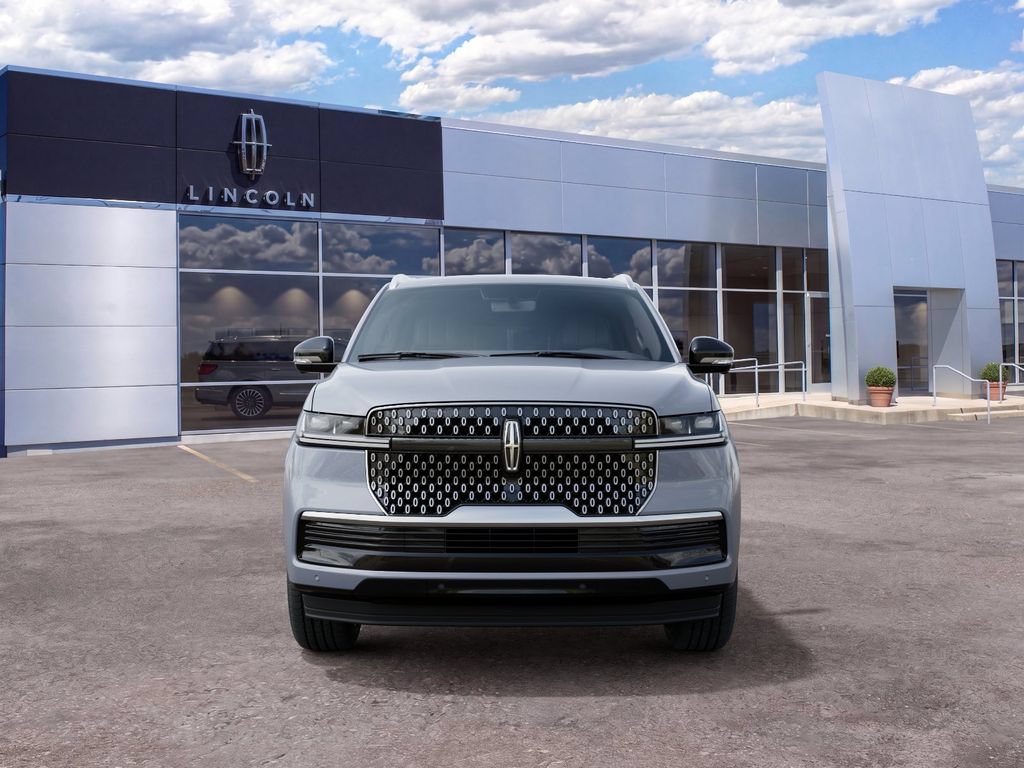 New 2027 Lincoln Navigator Reserve AWD/4WD image 3