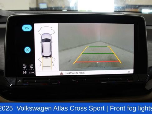 Used 2025 Volkswagen Atlas Cross Sport SE FWD image 18