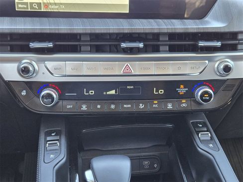 Certified 2023 Kia Telluride EX image 21