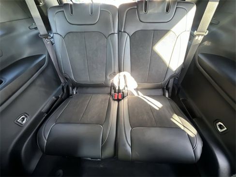 New 2025 Jeep Grand Cherokee L Altitude image 18