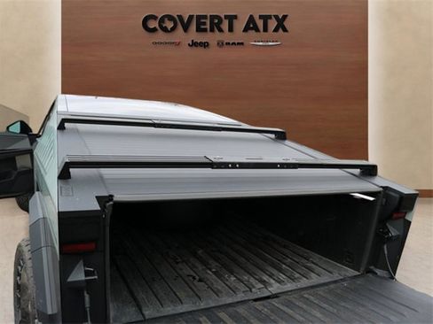 Used 2025 Tesla Cybertruck AWD Crew Cab image 11