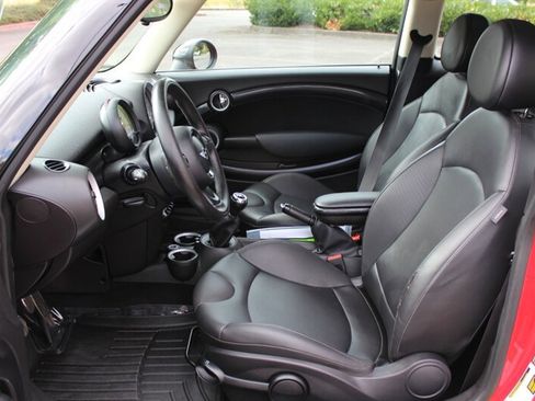 Used 2013 MINI Cooper S w/ Premium Pkg FWD image 10