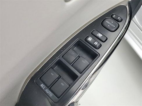 Used 2014 Toyota Avalon XLE Touring image 22