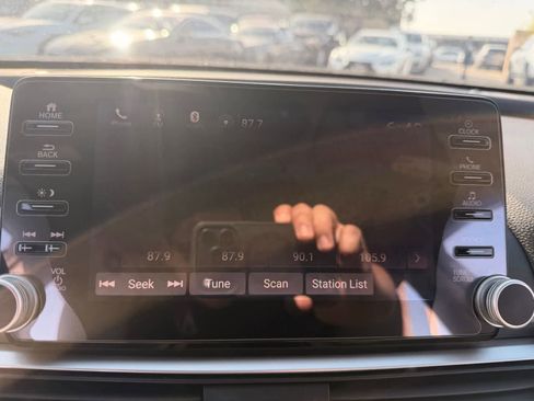 Used 2018 Honda Accord EX-L image 13