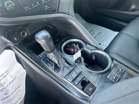 Used 2019 Toyota Camry XLE image 27