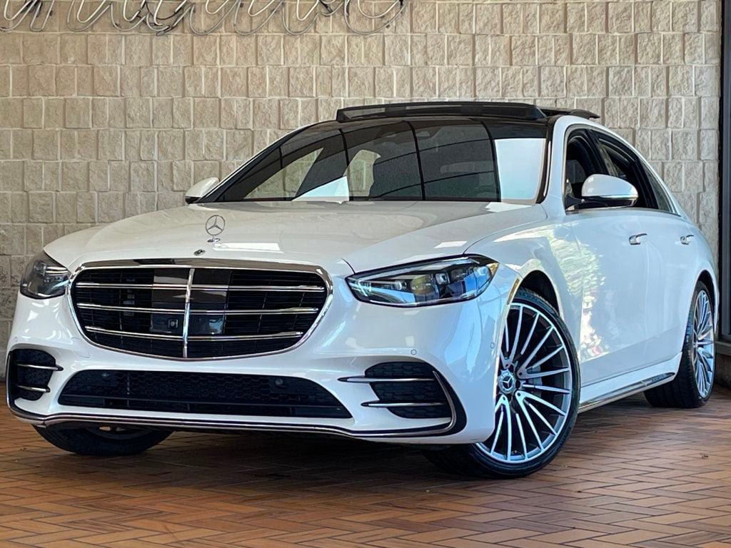 Used 2022 Mercedes-Benz S 500 4MATIC w/ AMG Line Package image 2