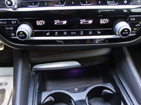 Used 2021 BMW 530i w/ M Sport Package RWD image 27