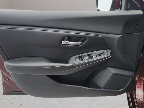 Used 2022 Nissan Sentra SV image 12