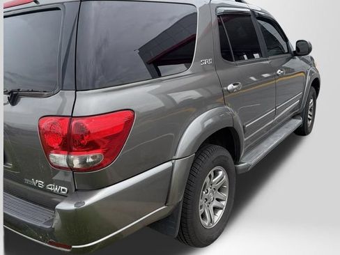 Used 2006 Toyota Sequoia SR5 AWD/4WD image 3
