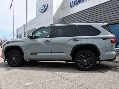 Used 2024 Toyota Sequoia Platinum image 3