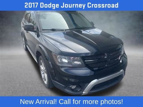 Used 2017 Dodge Journey Crossroad image 4