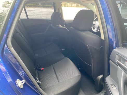 Used 2013 MAZDA MAZDA3 i Touring FWD image 19