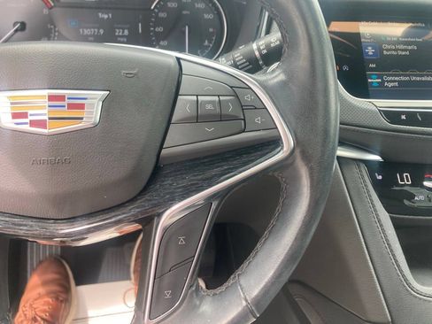 Used 2024 Cadillac XT5 Premium Luxury w/ LPO, Floor Liner Package AWD/4WD image 32