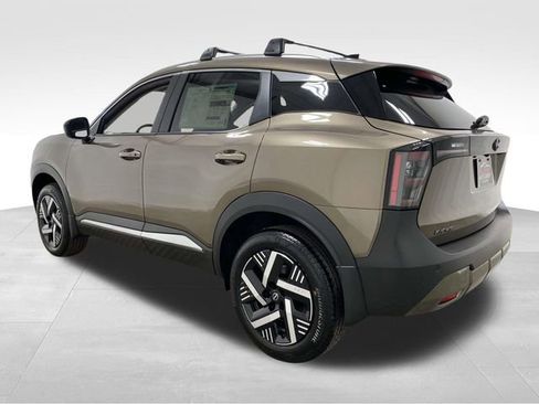 New 2026 Nissan Kicks SV w/ Cold Weather Package image 5