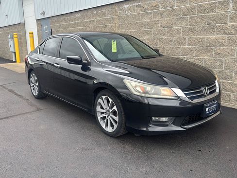 Used 2014 Honda Accord Sport image 2