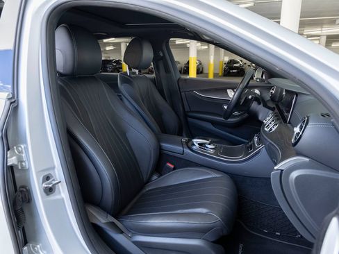 Used 2019 Mercedes-Benz E 300 image 27