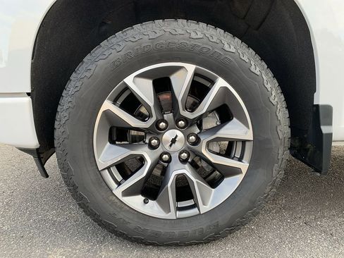 Used 2022 Chevrolet Silverado 1500 RST image 11