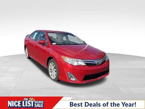 Used 2014 Toyota Camry XLE image 1
