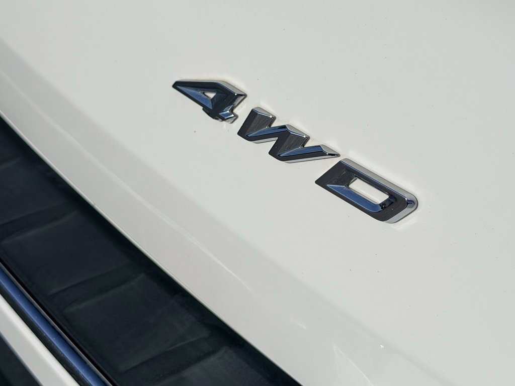 Certified 2023 Ford Explorer Limited AWD/4WD image 9