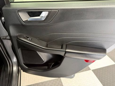 Used 2025 Ford Escape ST-Line Select AWD/4WD image 27