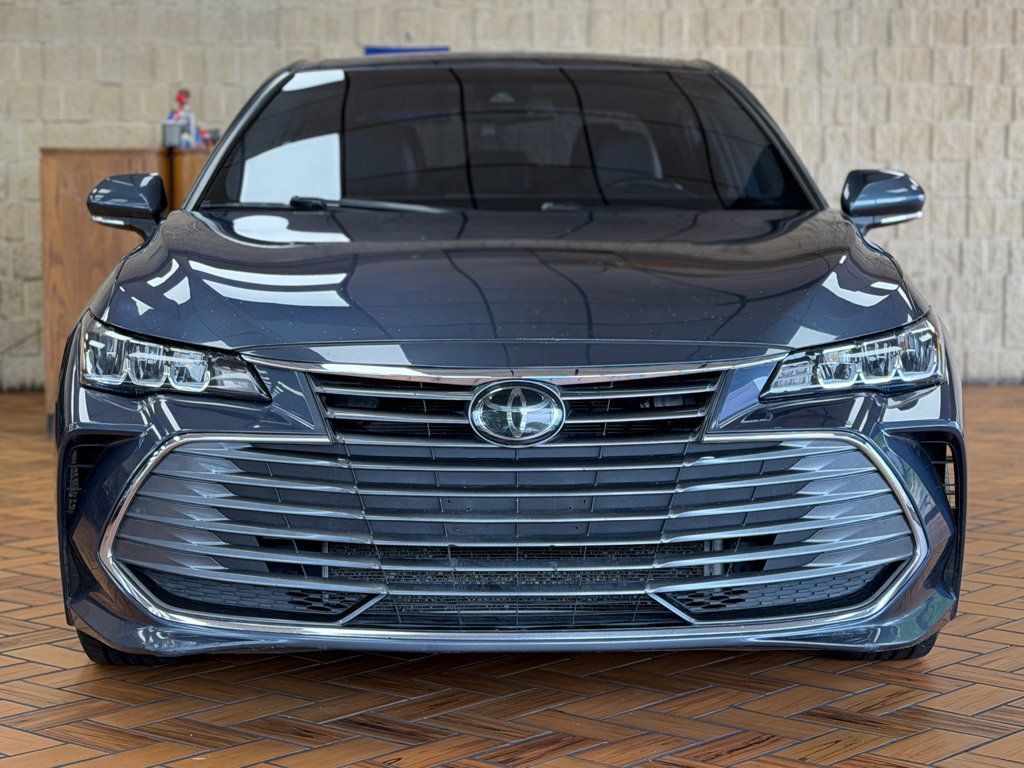 Used 2021 Toyota Avalon XLE FWD image 3